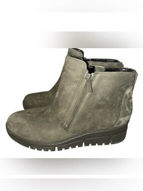 Vionic Uptown Sur Women’s wedge booties